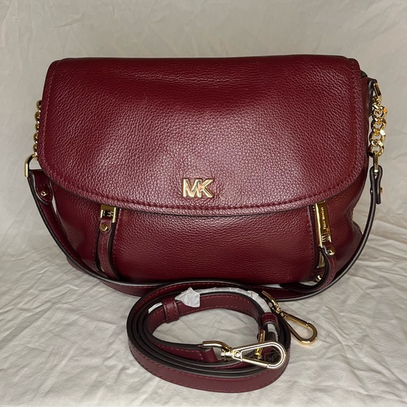 NWOT Michael Kors MK Evie Medium Pebbled Leather Shoulder Bag Burgundy - Picture 3 of 12